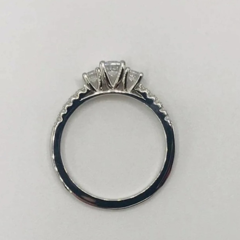 Ring - Picture 7 of 8